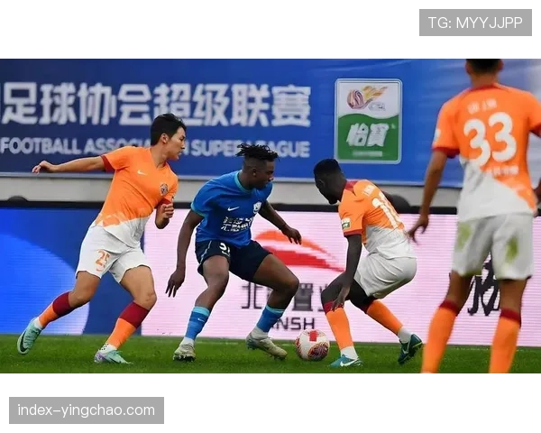 叶博亚2球贡献关键进球 青岛海牛外援前锋作用突出